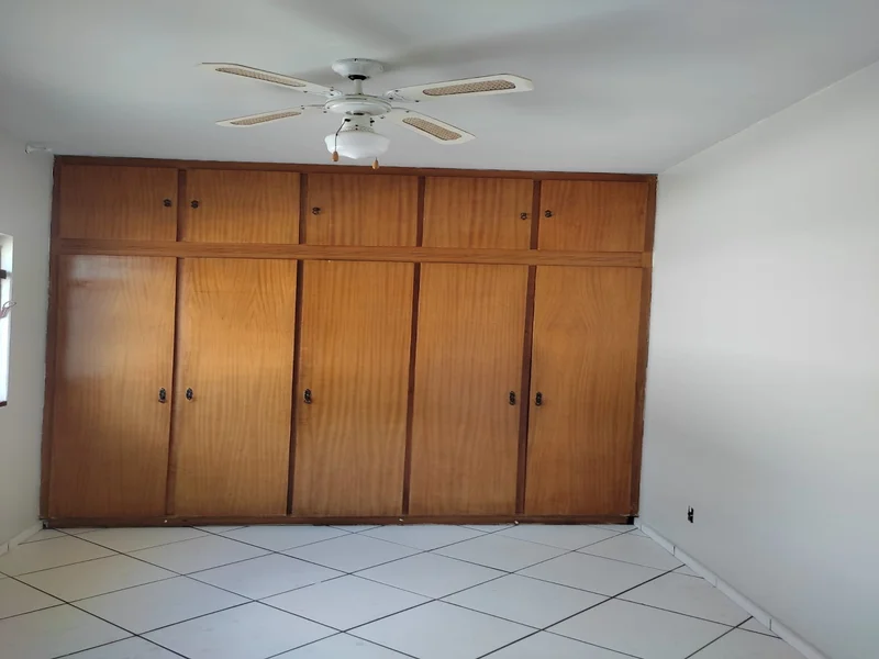 Casa Sobrado Guarda Roupa Quarto