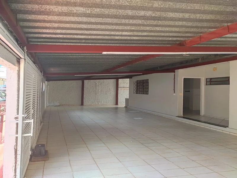 Casa Sobrado Varanda Muro Vizinho Direito